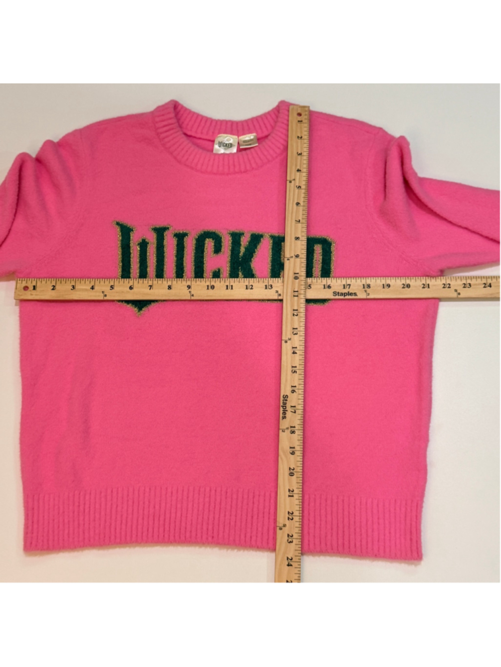 Wicked Pink Crewneck Sweater Women's M/M Universal Studios - b14 - Picture 2 of 9